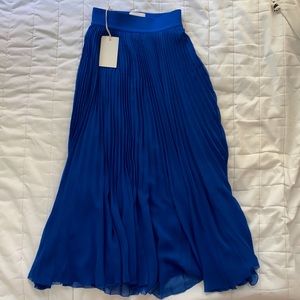 Aritzia Wilfred Twirl Skirt - NWT - Xs